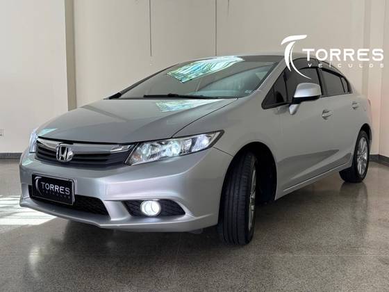 HONDA CIVIC 1.8 LXS 16V FLEX 4P AUTOMÁTICO